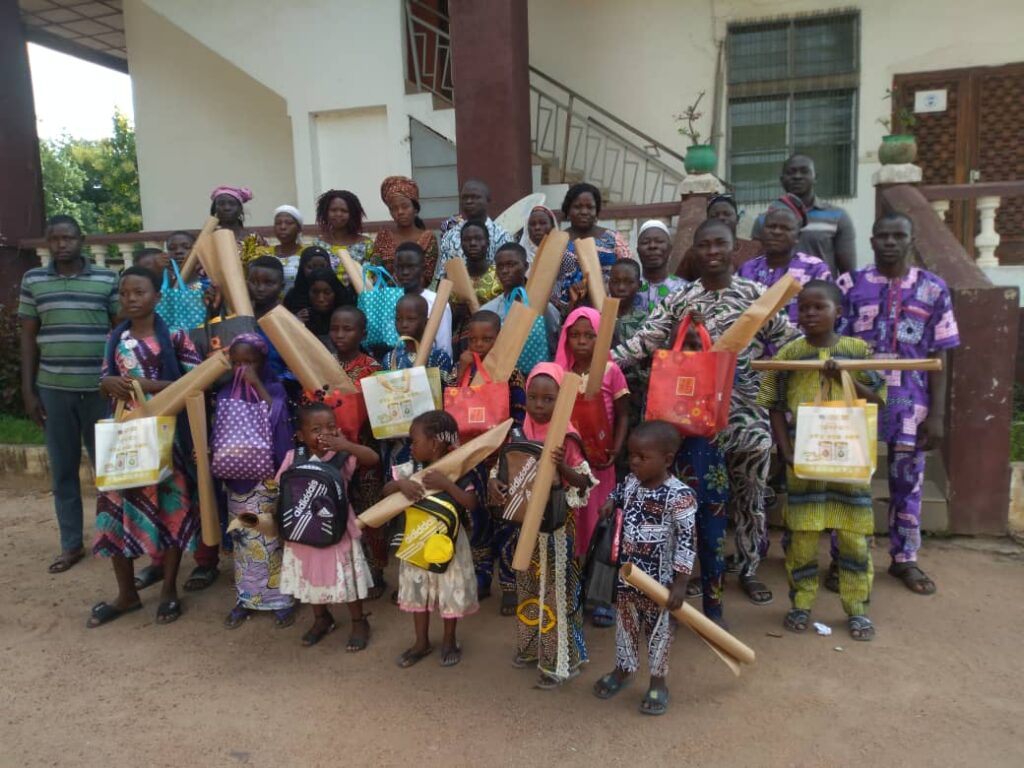 Savè: ABLD offre des kits scolaires aux élèves